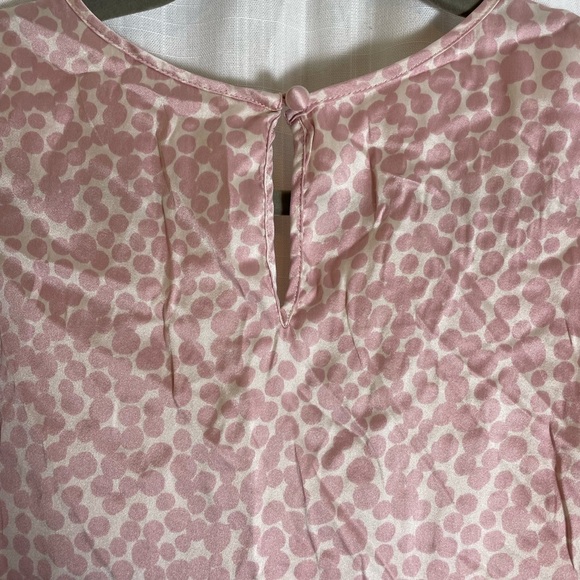 Banana republic silk sleeveless top size medium - Picture 8 of 8